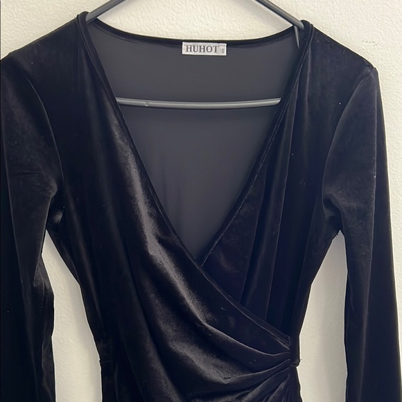 Black Ruched Wrap Dress V-Neck Long Sleeve - Picture 4 of 10